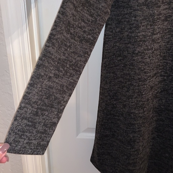 Everly Long Sleeve Gray Shift Dress - Size Small - Picture 3 of 5